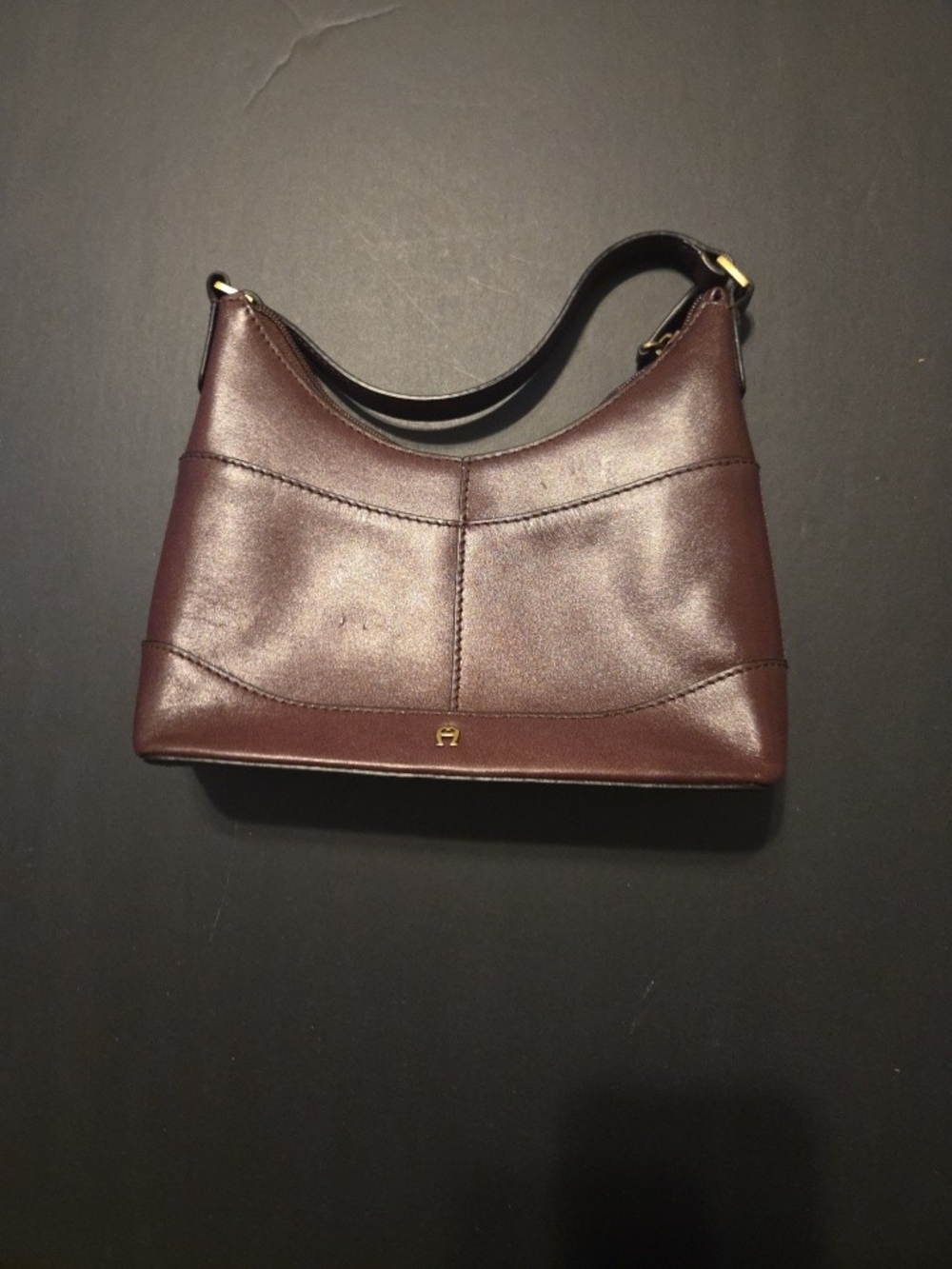 VTG Etienne Aigner Burgundy Solid Shoulder Bag Zip Top  Shoulder Strap